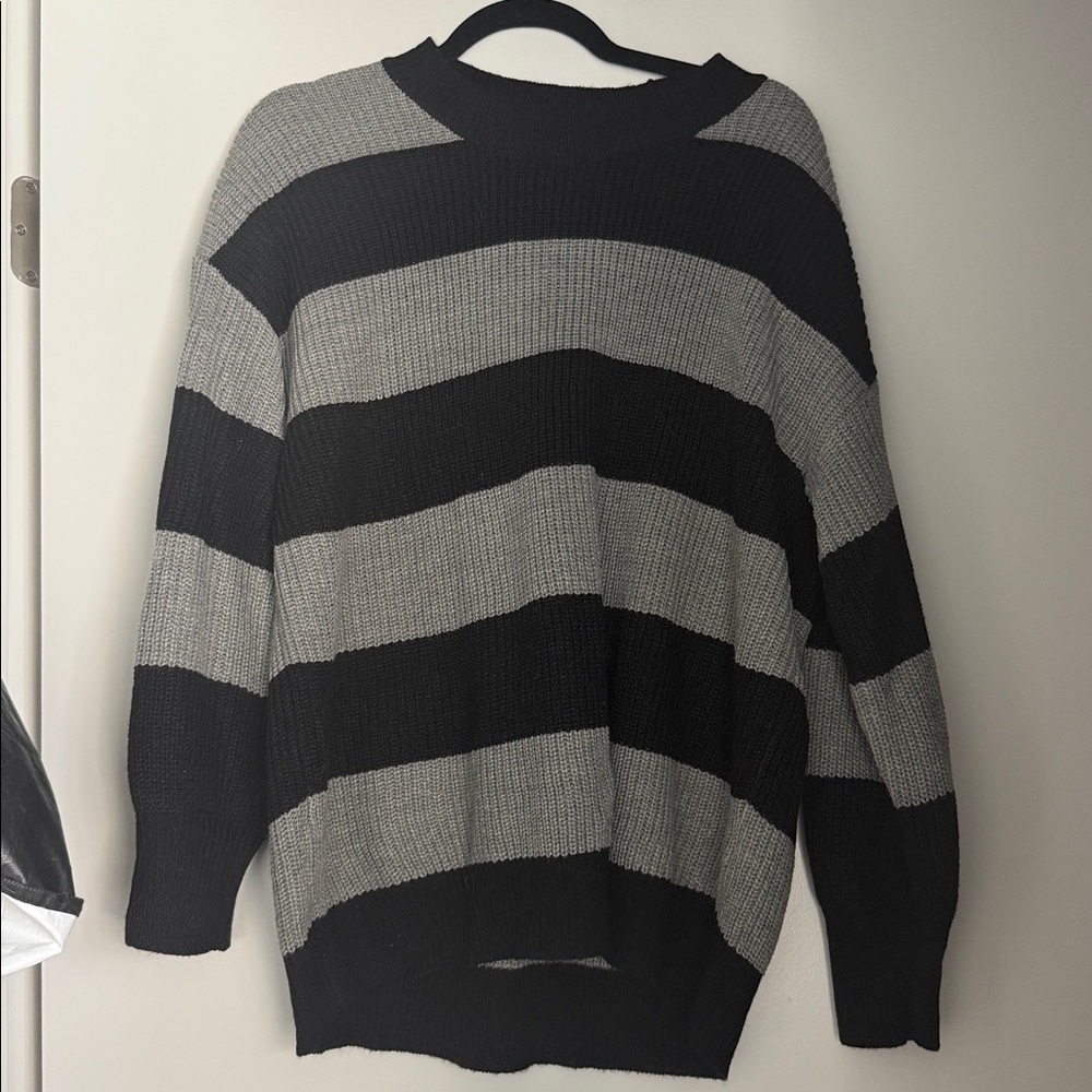 Fashion Nova Black and Gray Striped Women's Sweater